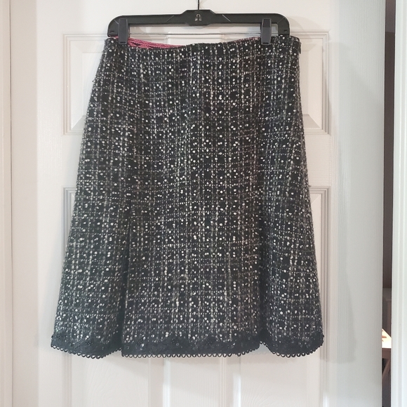 SKIRT - Picture 2 of 3